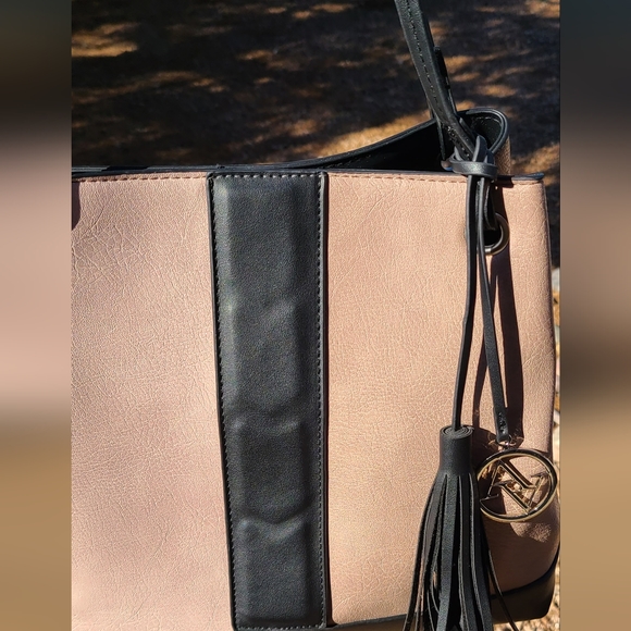 Adrienne Vittadini Tote - Picture 2 of 12